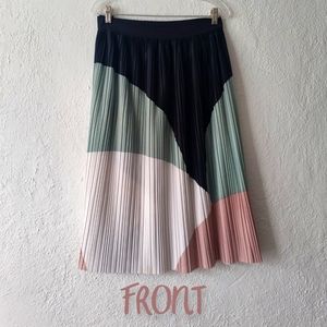 Colorblock Pleated Skirt